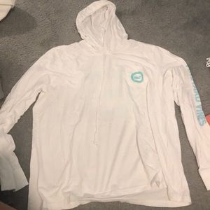 white vineyard vines long sleeve